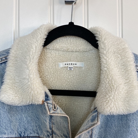 PacSun Sherpa Trucker Jacket - XS/S (Oversized fit) - Picture 5 of 8